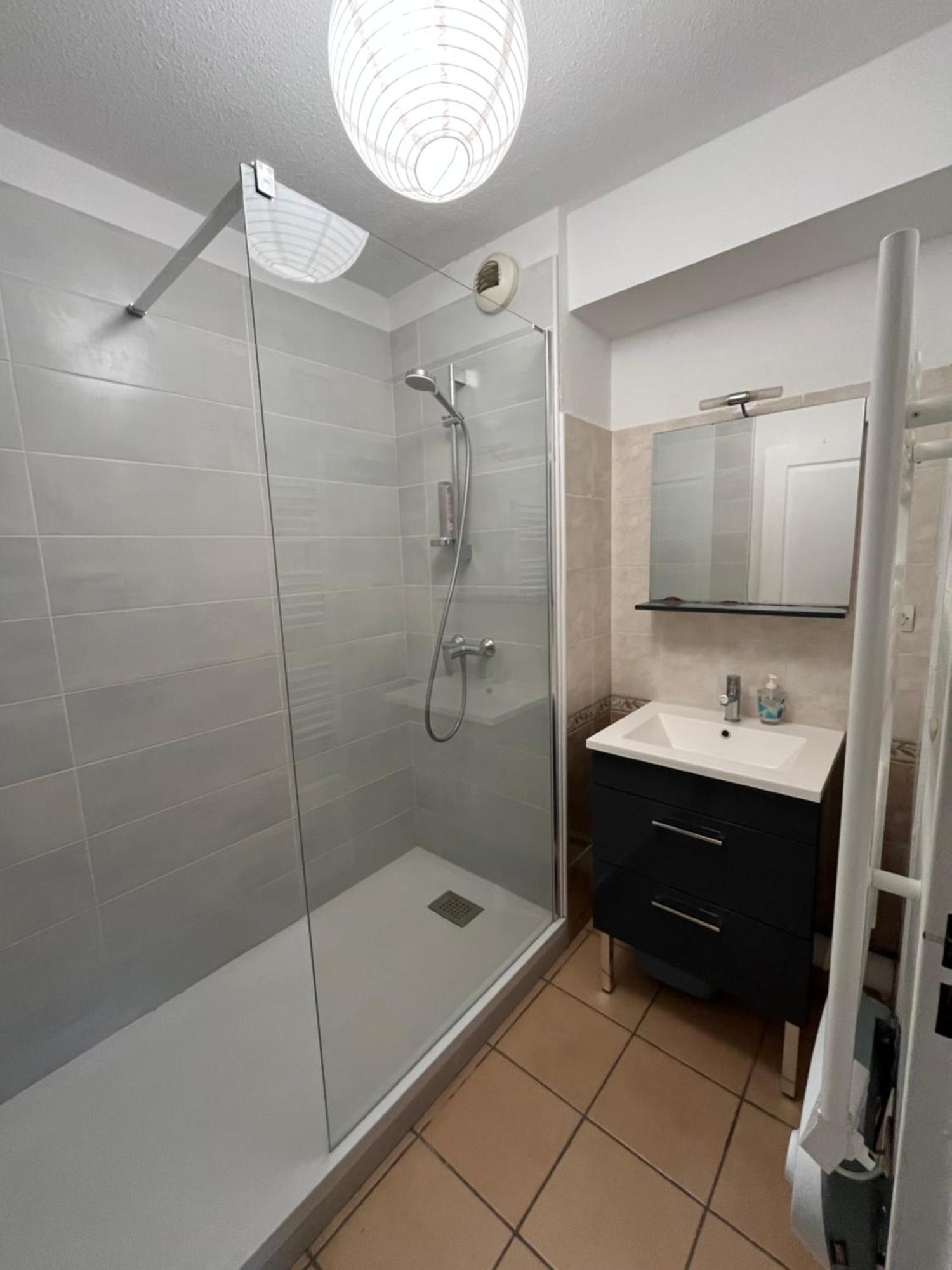 Beaux Arts T3 Duplex, Renove Lumineux + Garage Appartement Montpellier Buitenkant foto
